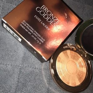 Estée Lauder illuminating powder